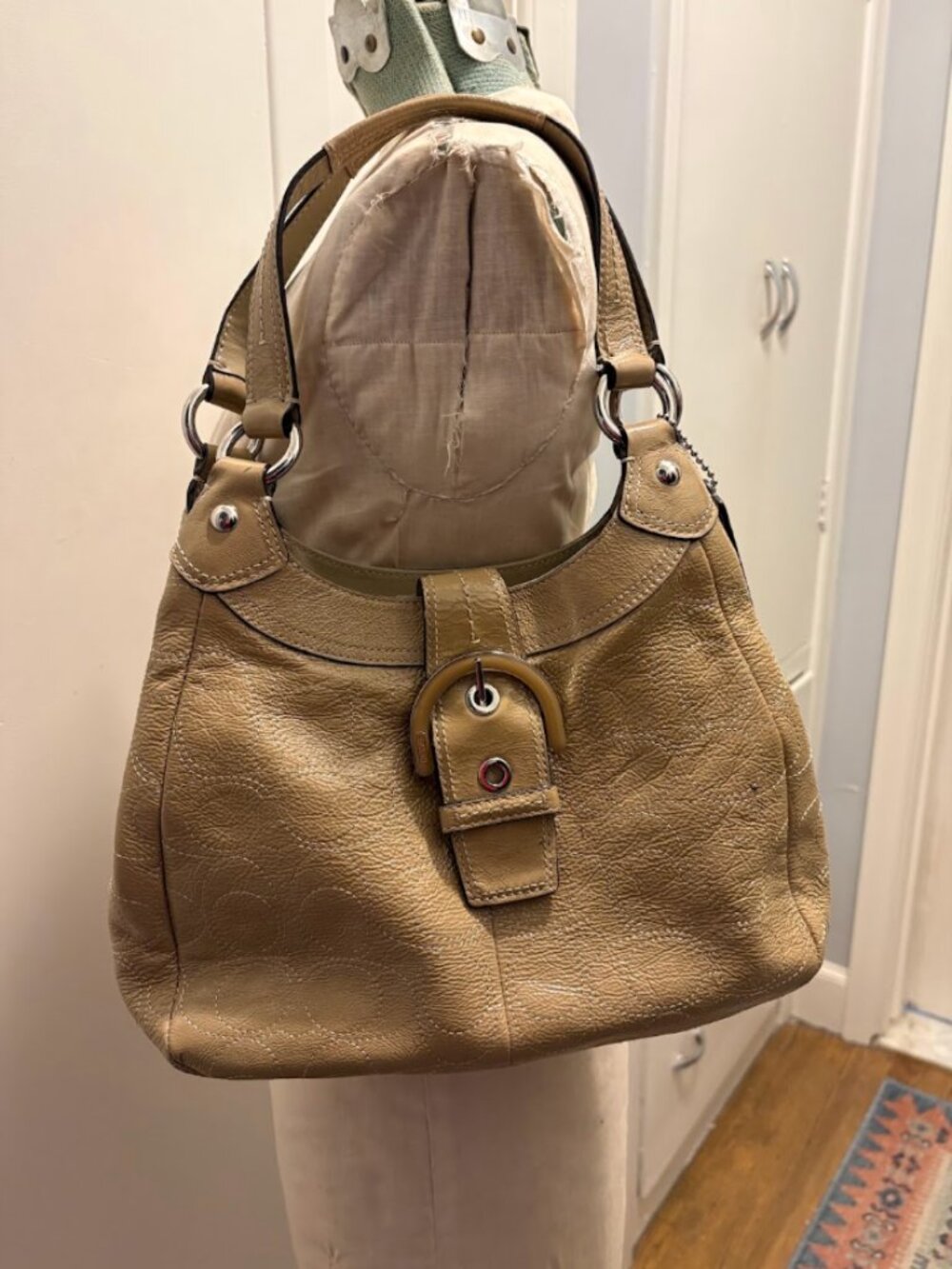 Vintage Coach Soho Stitched Signature Leather Buckle Hobo Bag Camel Tan